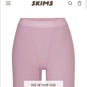 Excellent condition SKIMS soft lounge boxer Orchid